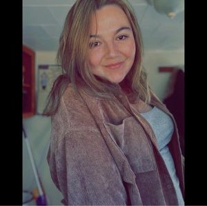 Meet your Posher, Shania